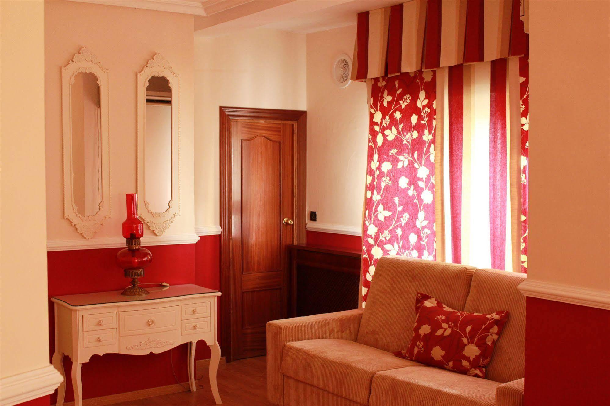 Hotel La Paz อูเบดา ภายนอก รูปภาพ